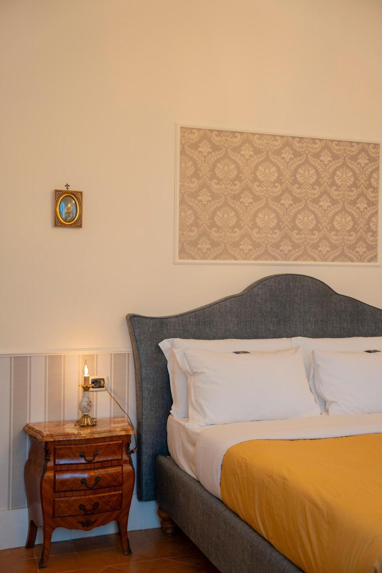 Casa Santangelo Suites Salerno Exterior photo