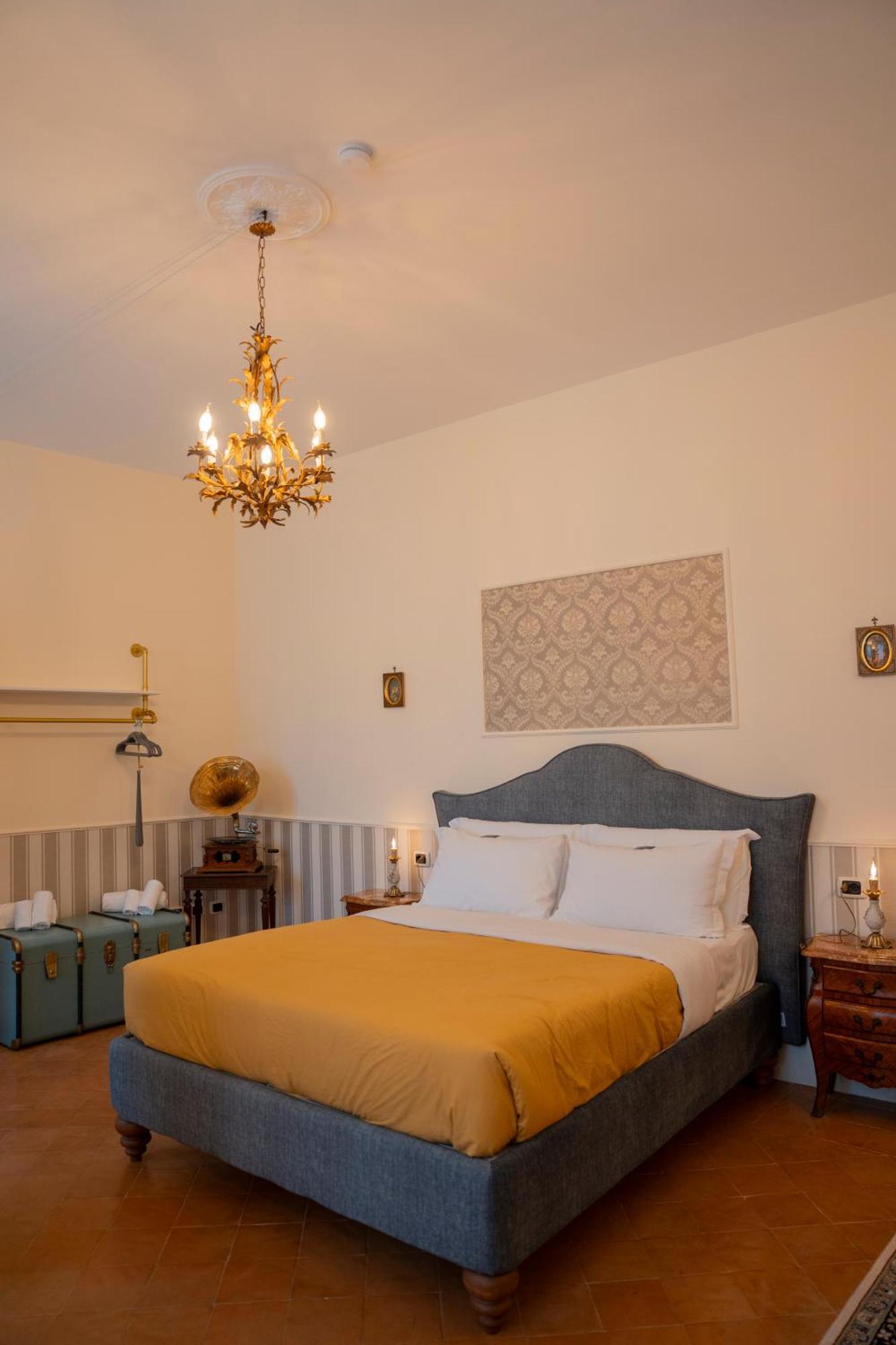 Casa Santangelo Suites Salerno Exterior photo